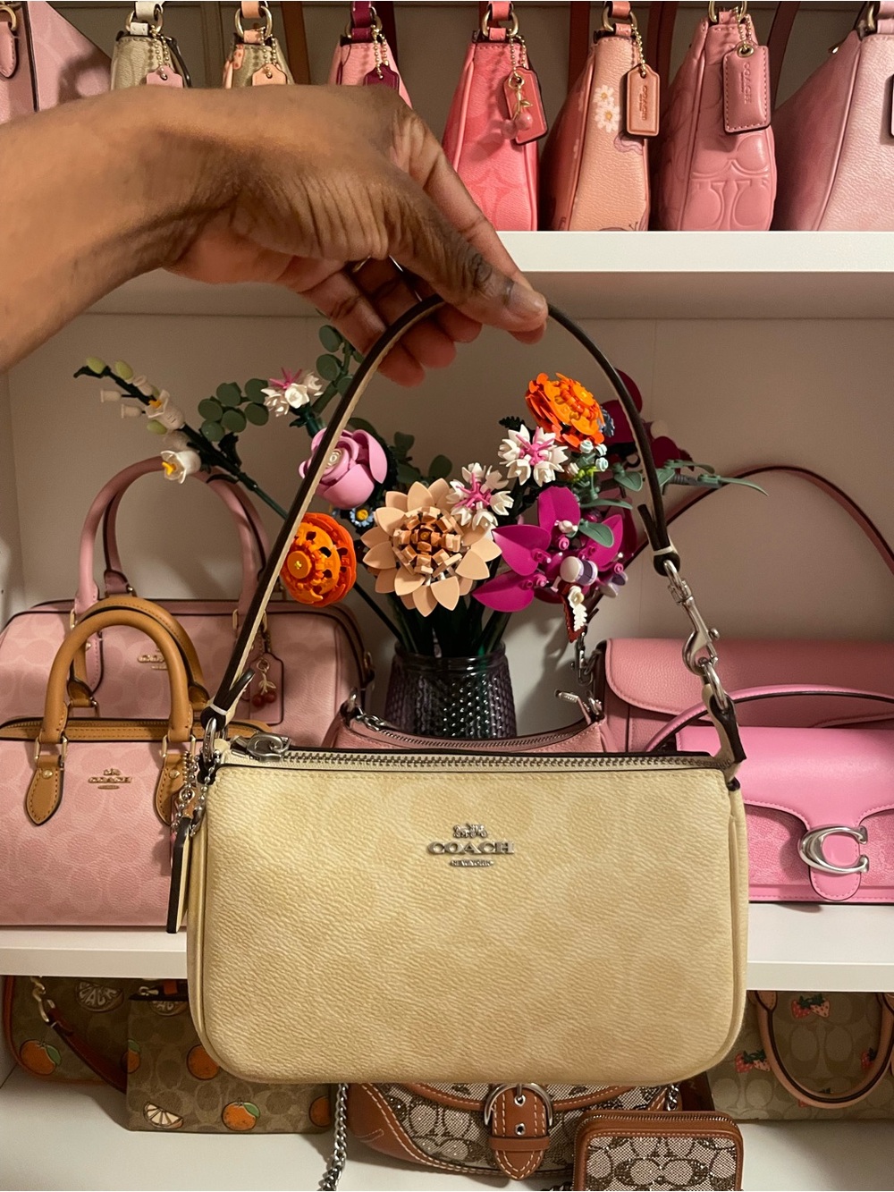 Coach hay Nolita 19 Shoulder Bag